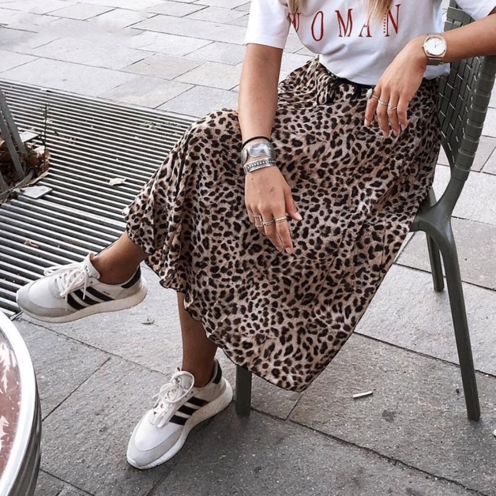 Cheetah Print Pleated Midi Skirt w/Drawstring - Picture 2 of 10